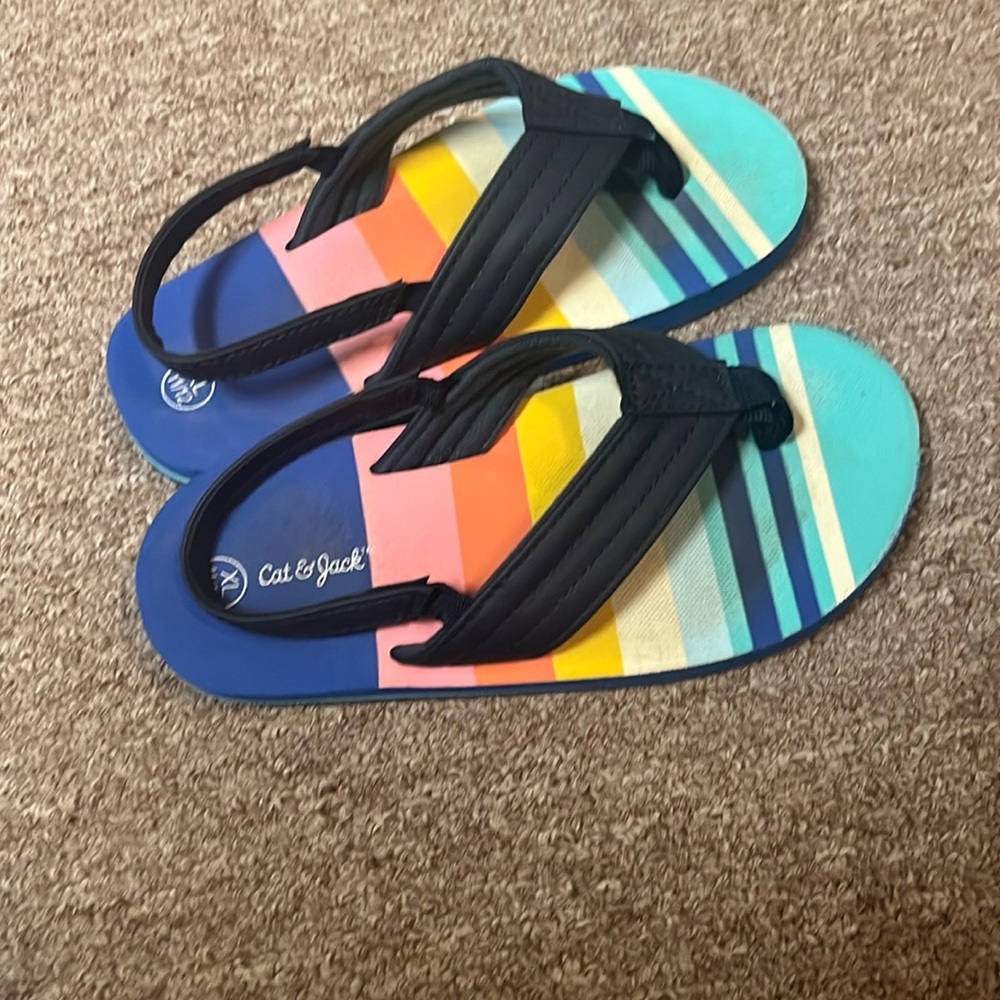Cat & Jack boys flip flops!